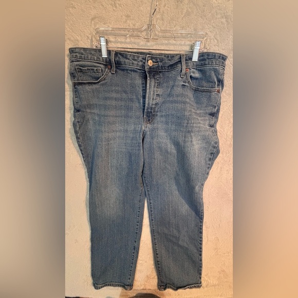 Old Navy Women’s Plus Jeans Size 18 Blue Mid Rise Straight Leg Stretch Denim - Picture 5 of 9
